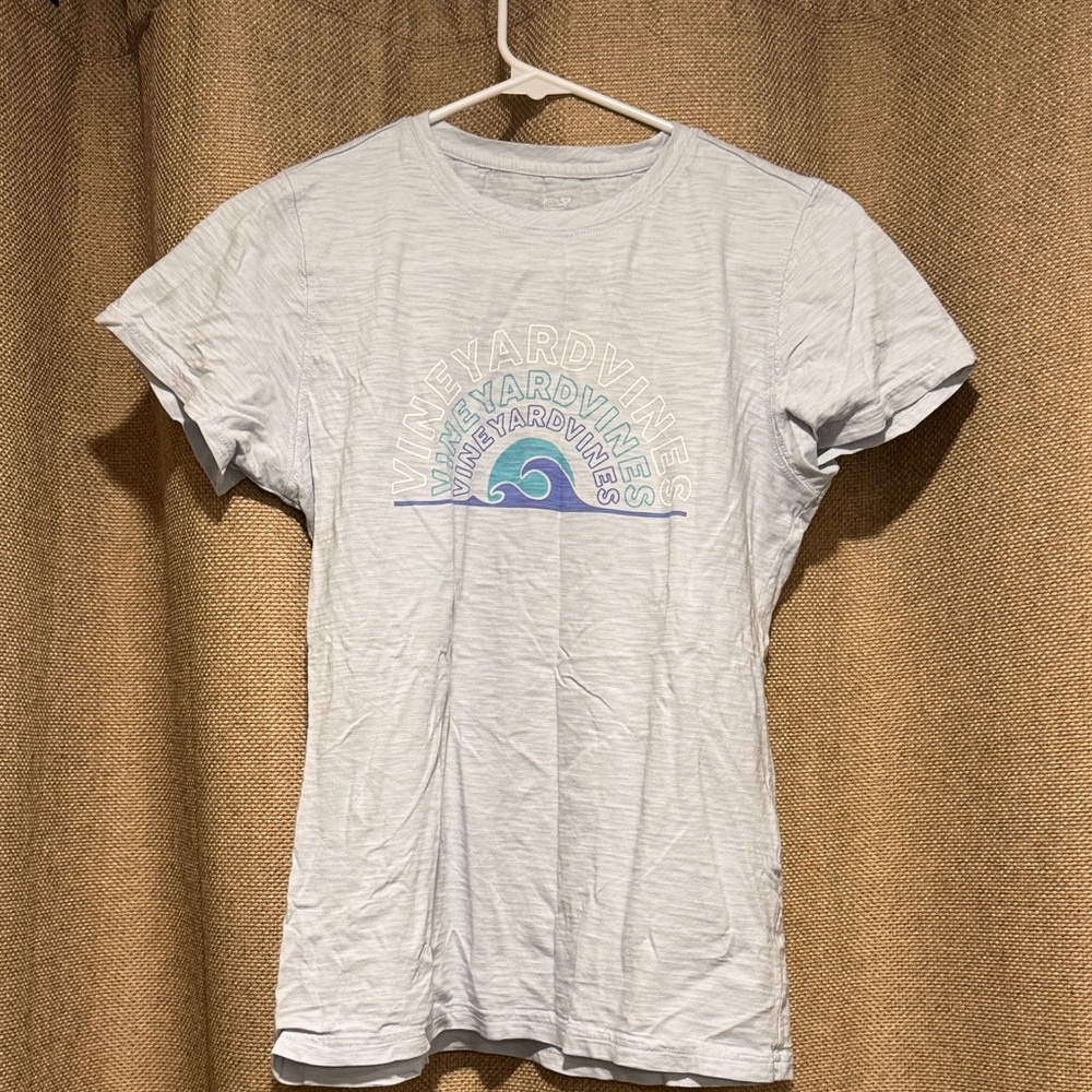 Vineyard Vines Light Gray Wave T-Shirt